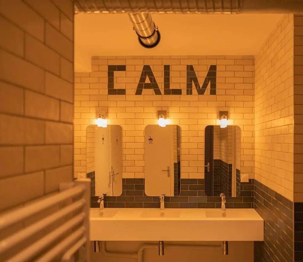 Calm Appart' & Hostel Lille Hotel apartamentowy